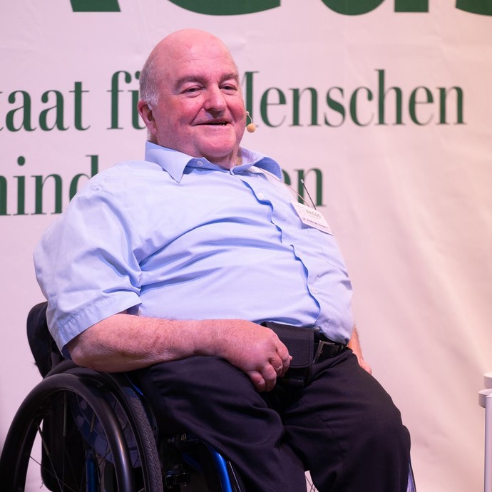 None (vergrößerte Bildansicht wird geöffnet)
