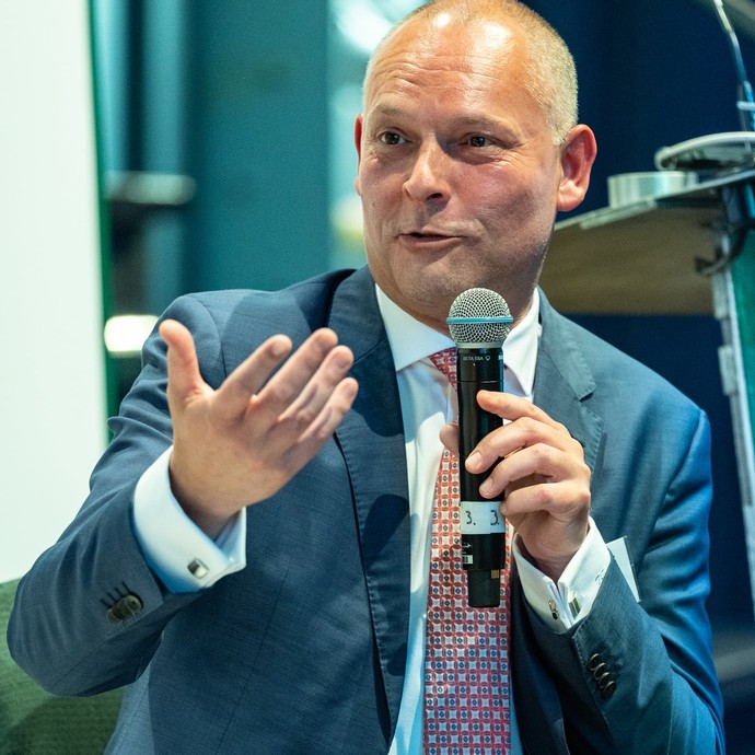 None (vergrößerte Bildansicht wird geöffnet)