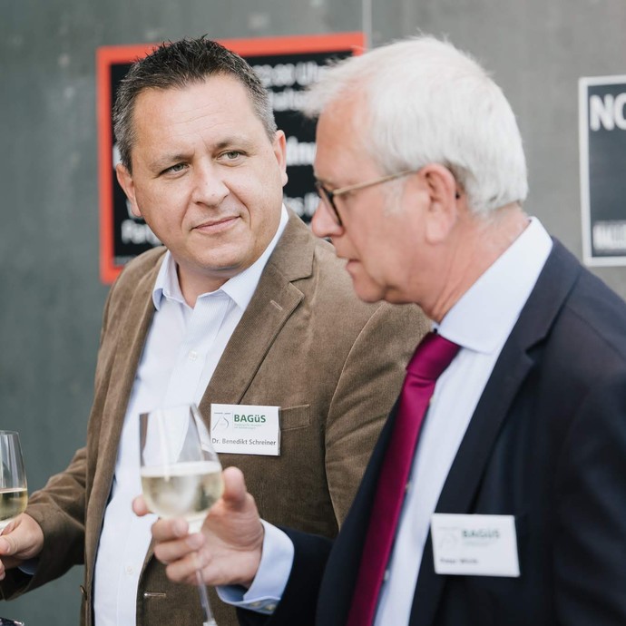 None (vergrößerte Bildansicht wird geöffnet)