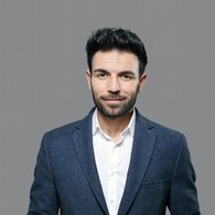 Auf dem Bild ist Takis Mehmet Ali zu sehen.